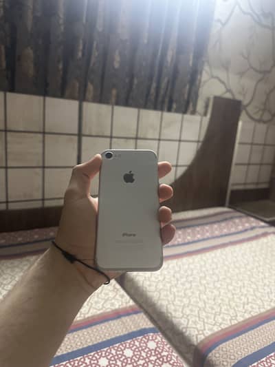 Iphone 7 PTA APPROVED (mint condition / all okey)