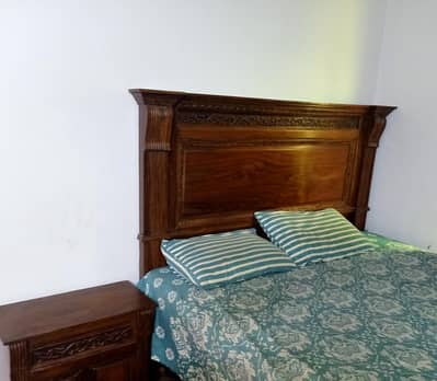 king side bed