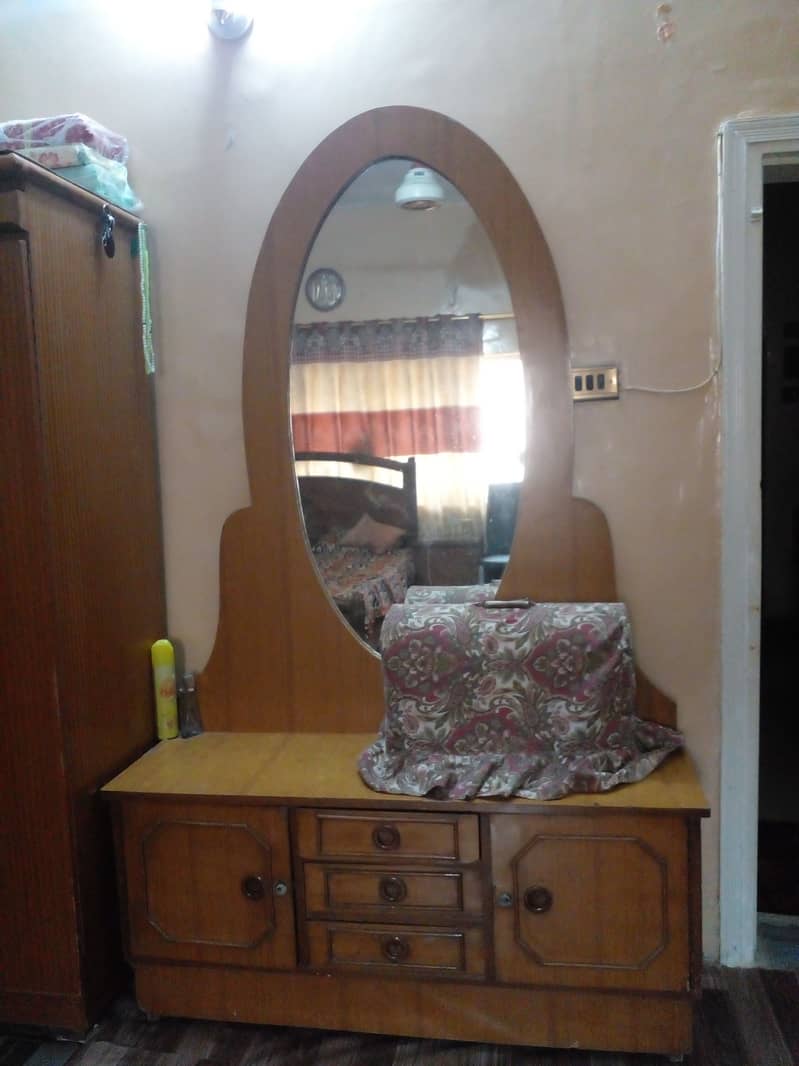 Dressing Table 0