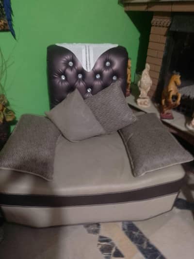 5 Seater Good Condition