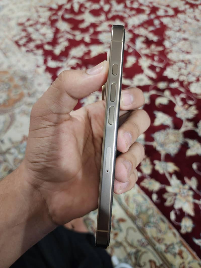 Iphone 16 pro 1
