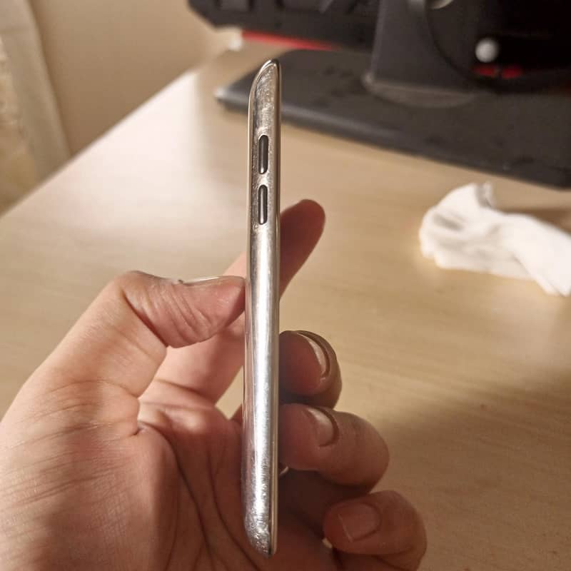 iPod Touch 4th Generation 6