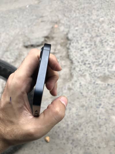 iphone 13   128gb JV