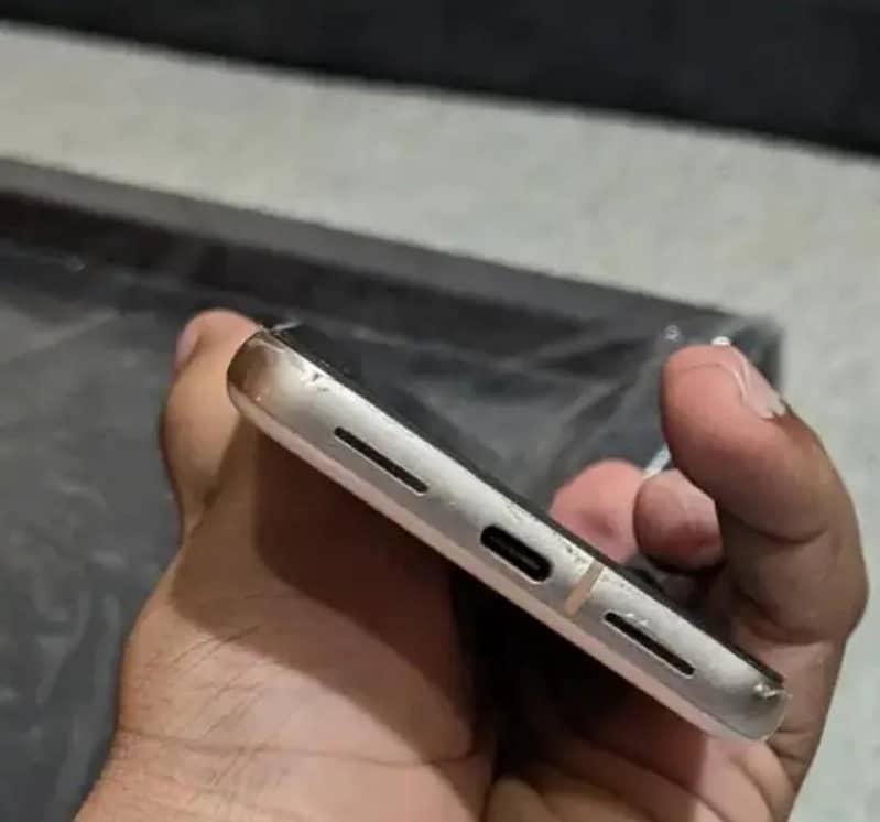 Google pixel 8 1