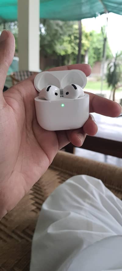 Active Noise Cancellation and Transparency modes for AirPods