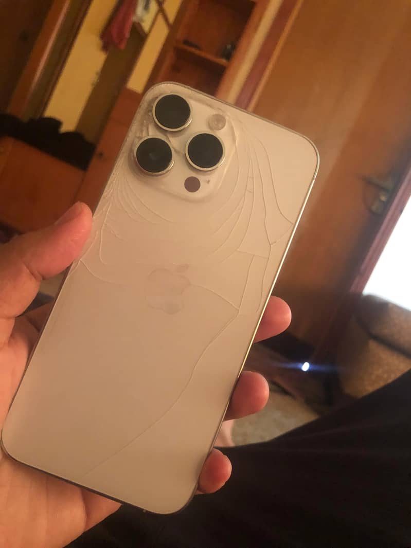 Iphone 14 pro max ( Give your offer) 0