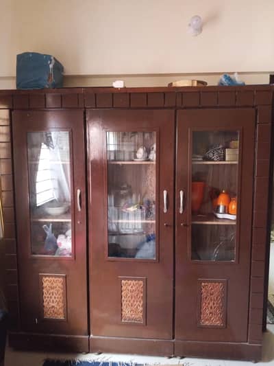 flat ke hisab se Bada hai furniture isliye send karna hai