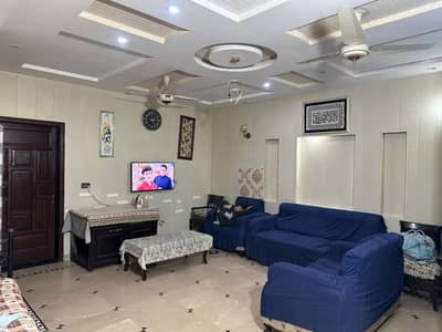 10 Marla Corner 2.5 Story House For rent 0323.4432274