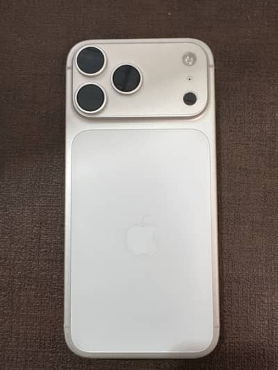 Iphone 17 pro max 10/10 100% health 27 cycle counts