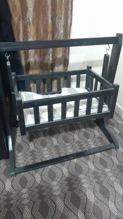 baby cot