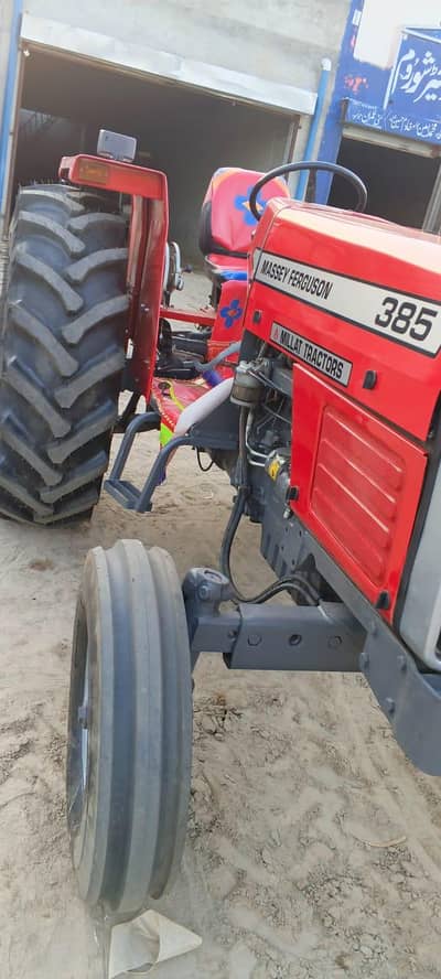 Massey Ferguson Tractor 385