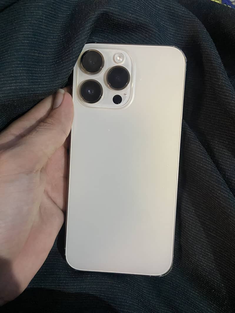iPhone 14 Pro Max 1
