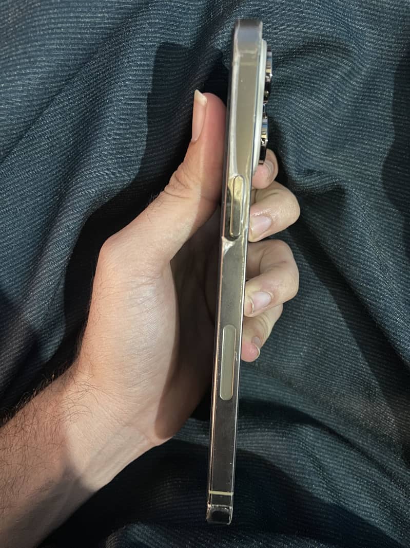 iPhone 14 Pro Max 3