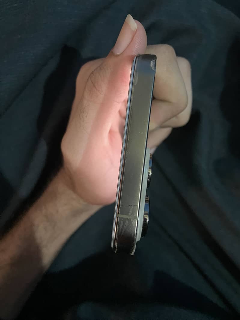 iPhone 14 Pro Max 5