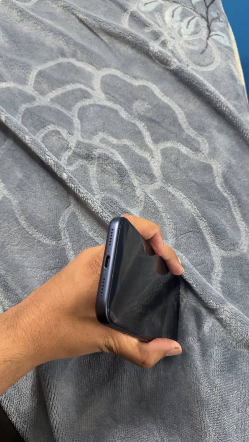 Iphone 17 pro max 4
