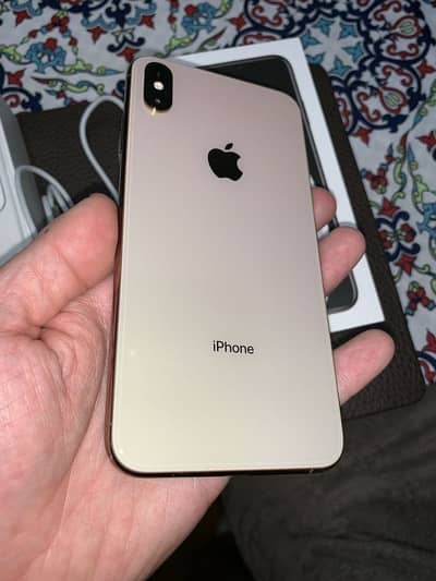 IPHONE XS FOR SELL