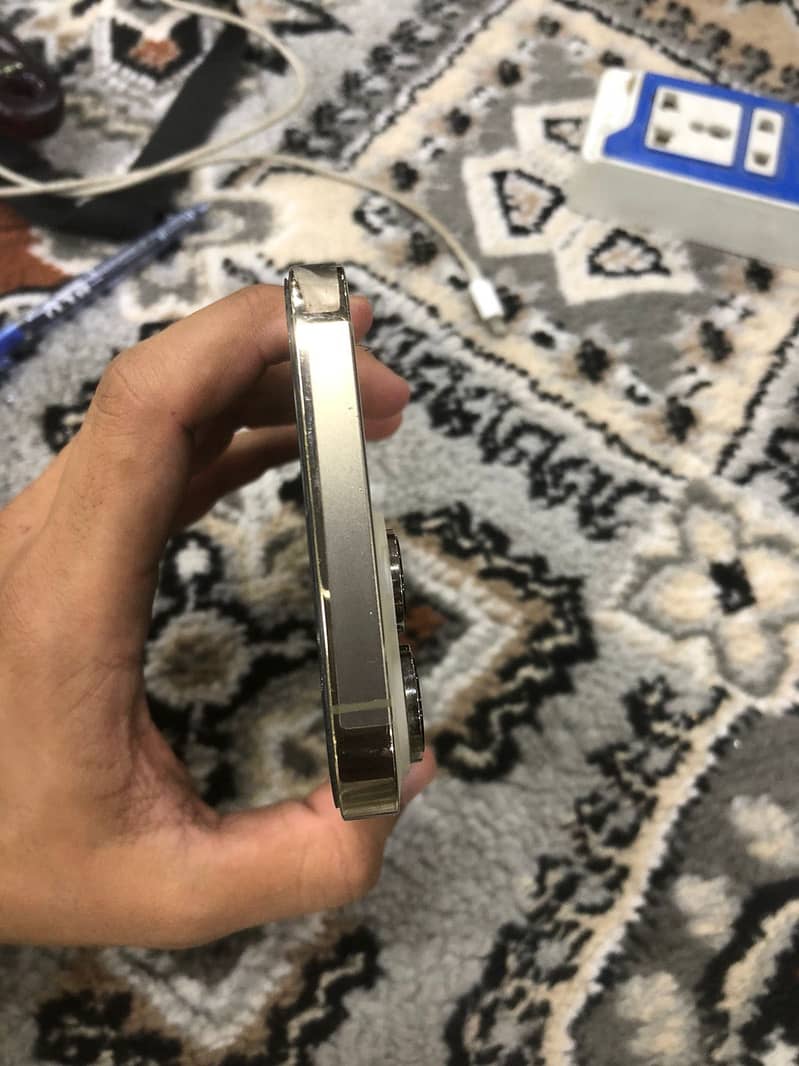 Mobile 3