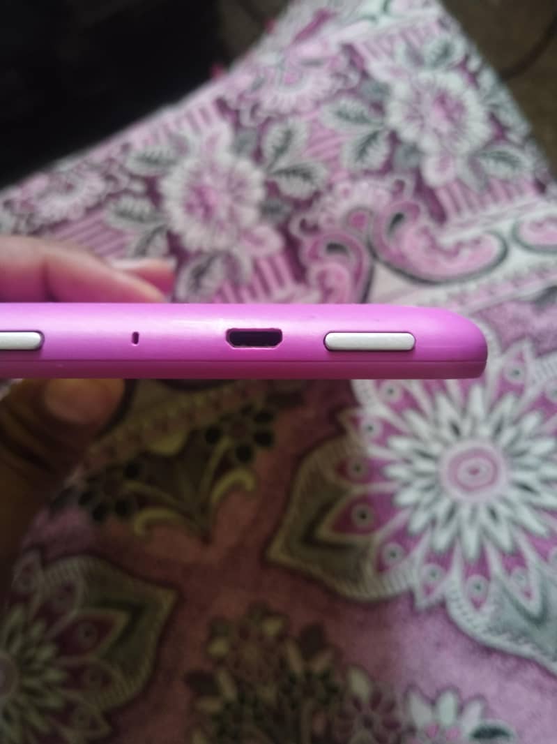 Amazon Fire Tablet Condition 10/10 3