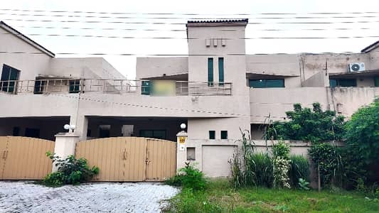 10 Marla House For Sale In Askari 10 Lahore Cantt.