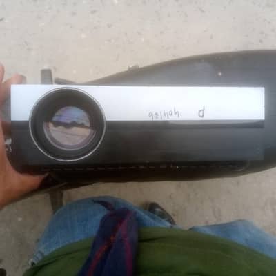 Android Projector for urgent sale