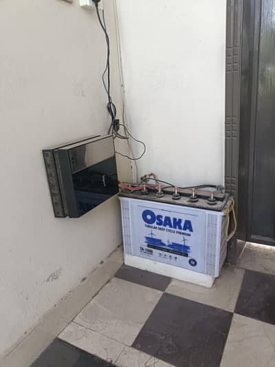 URGENTLY SELL UPS AND BATTERY