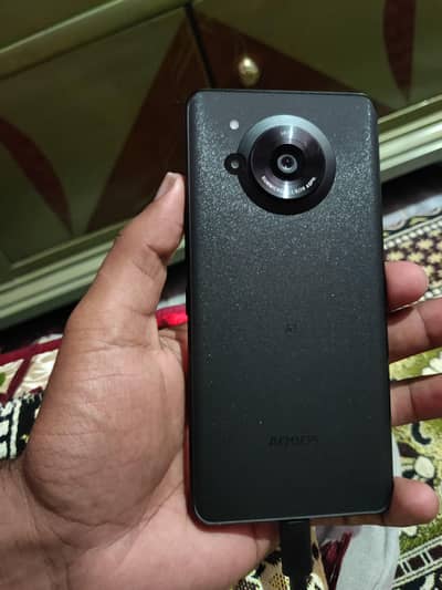 Aquos R7