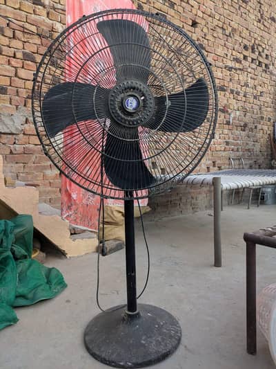 GFC Pedestal Stand Fan – Excellent Condition 9/10 (100% Working)
