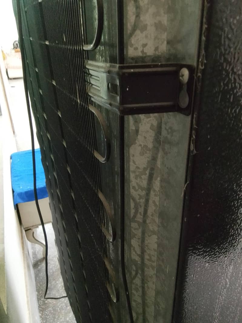Refrigerator 11