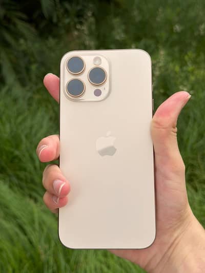 Apple iPhone 16 Pro Max