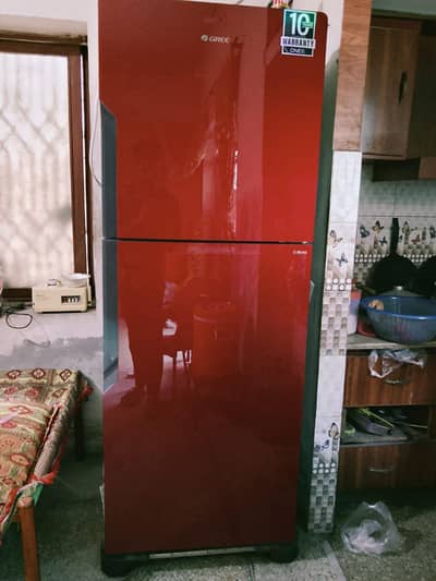 Gree 2.5 year Fridge for Sale – Good Condition large size
