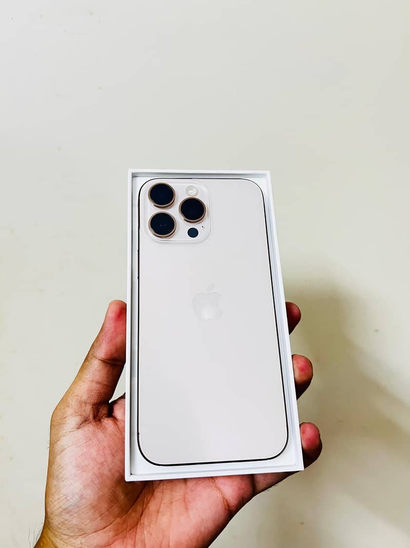 iPhone 16 Pro Maxx 1