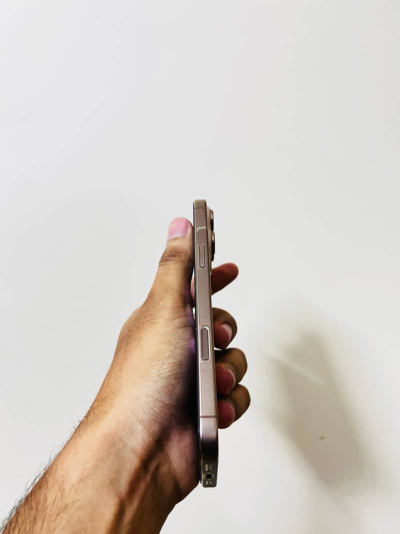 iPhone 16 Pro Maxx 3
