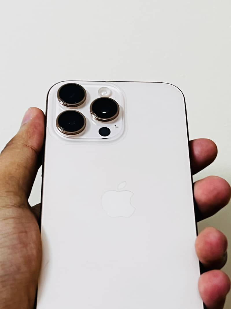 iPhone 16 Pro Maxx 9