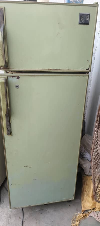 Fridge (Dawlance)