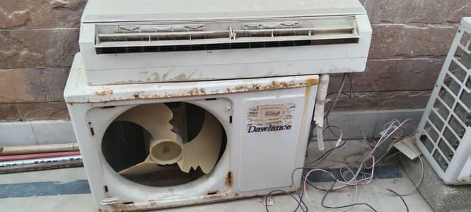 Used Dawlance split AC for sale