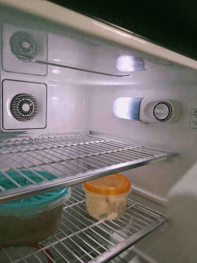 Gree 2.5 year Fridge for Sale – Good Condition large size