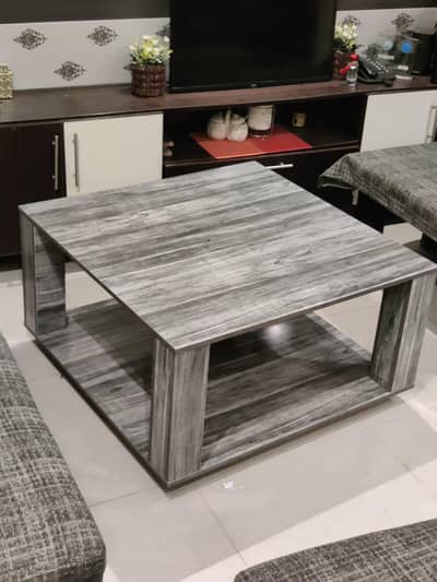 laminated premium plywood table