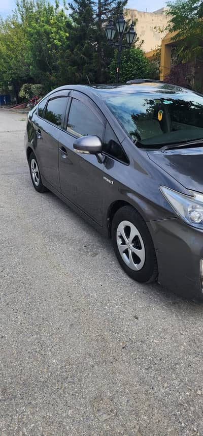 Toyota Prius s led edition 1.8