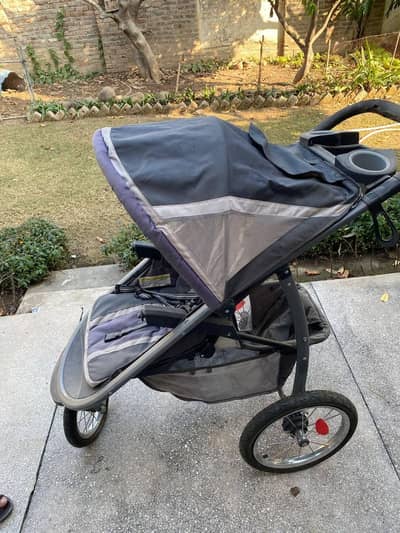 Heavy duty big size Pram/stroller upto age 7-8 for sale.