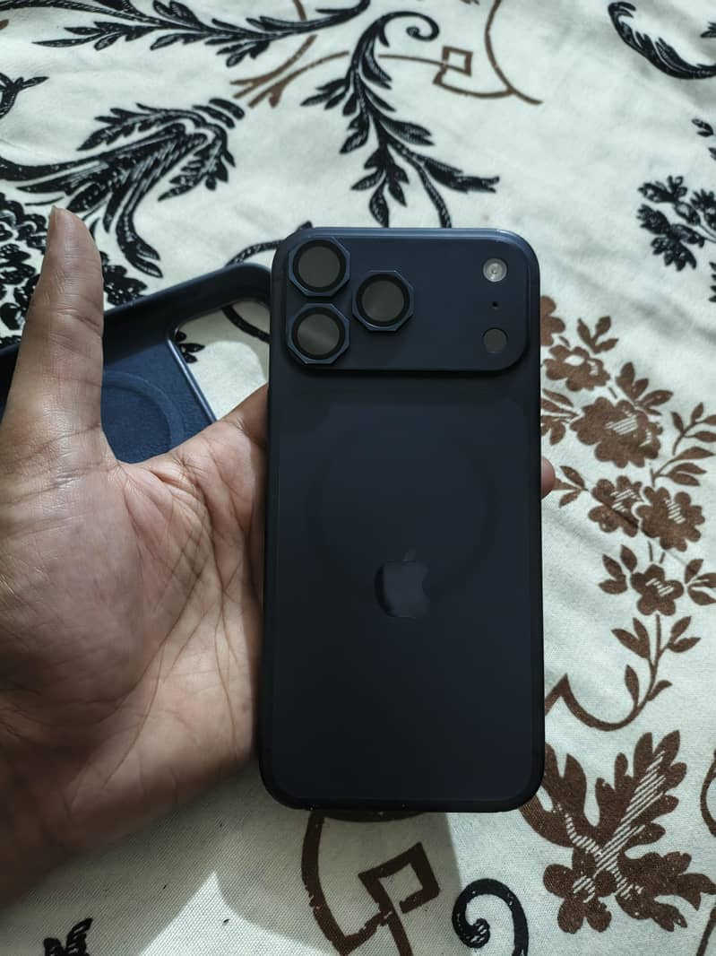iphone 17 pro max 2