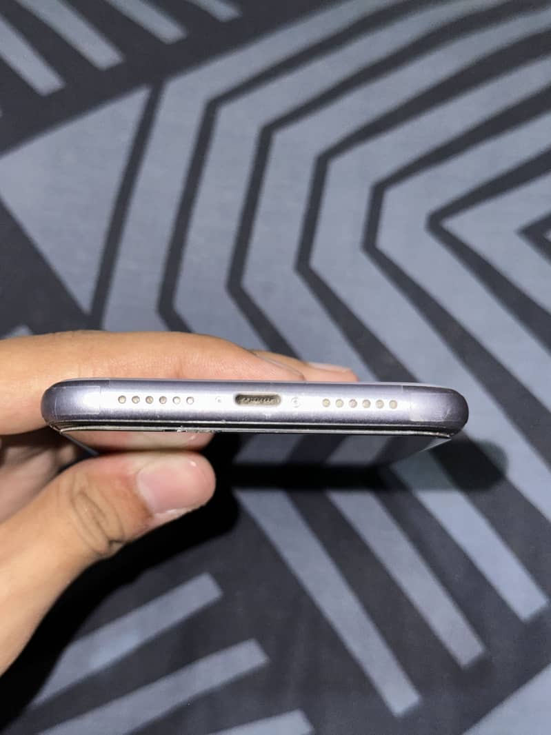 iPhone 11 2