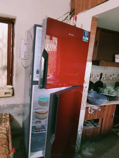 Gree 2.5 year Fridge for Sale – Good Condition large size