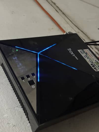 Homage tron uno 1800 watt inverter hybrid