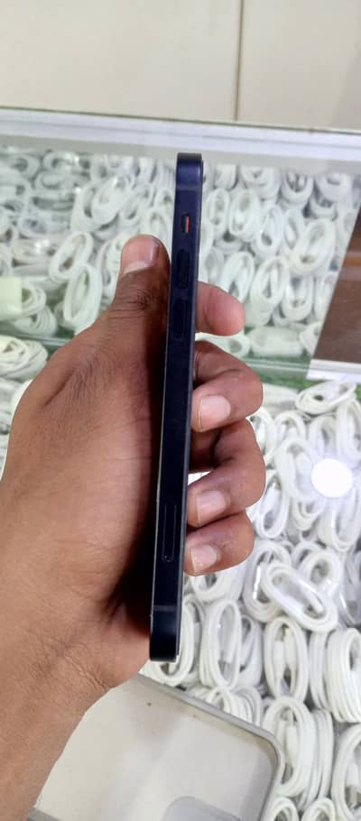 iphone 12 what's app number 03185000562