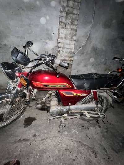 Honda cd70 1996 model hy just bike available hy all okay 03440660117