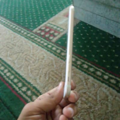 Apple iPhone 7