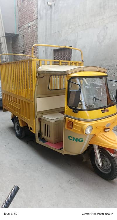 Tezraftar loader rickshaw