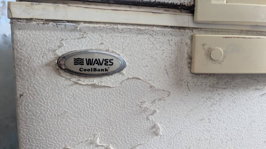 Waves Refrigerator 1
