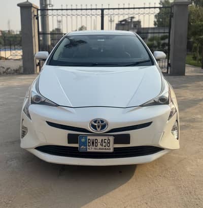Toyota prius 2017