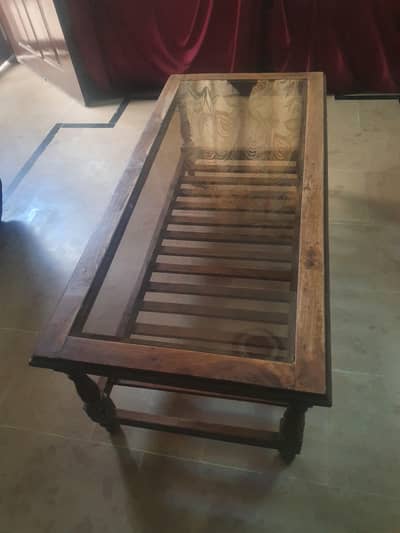 Drawing room center table